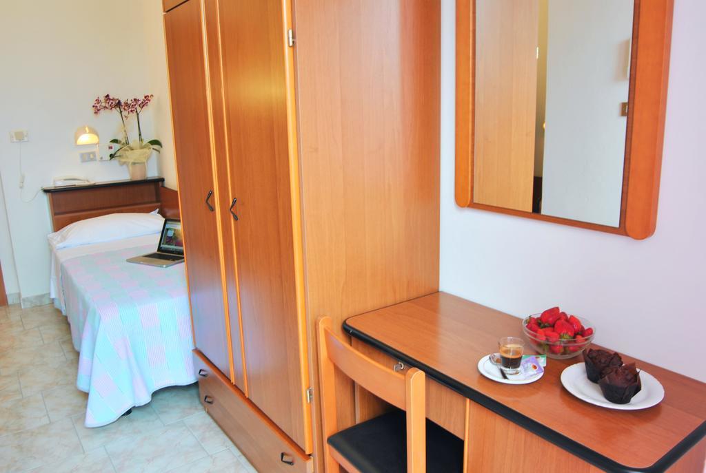 Hotel Samoa Rimini Room photo